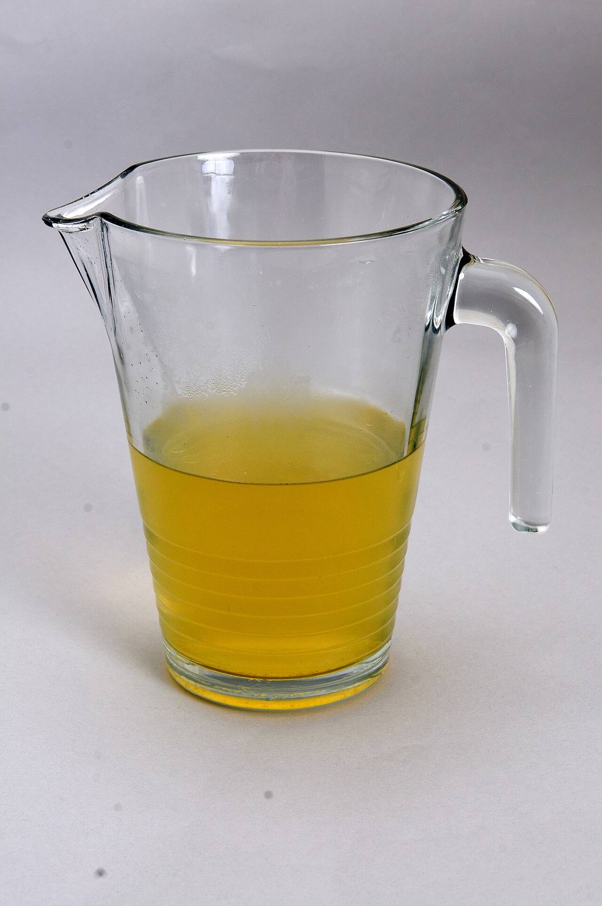 Bone Broth — photograph from Wikimedia Commons