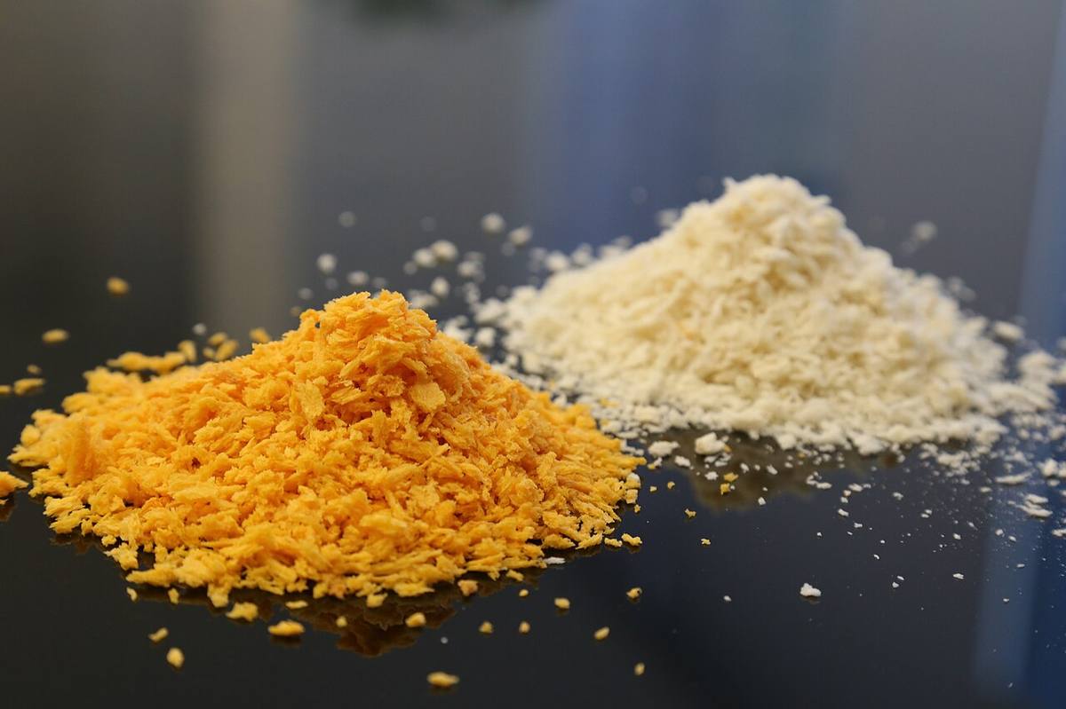 Breadcrumbs — photograph from Wikimedia Commons