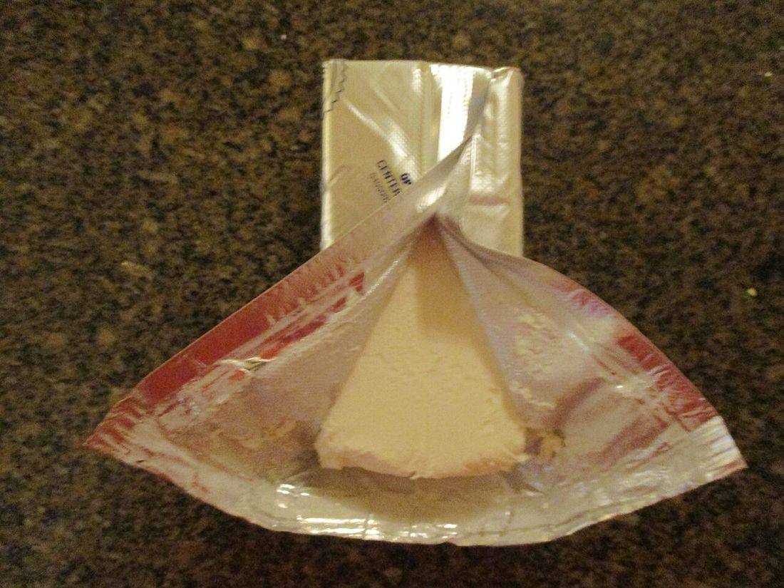 Philadelphia cream cheese (no flash) (Brick Cheese)
