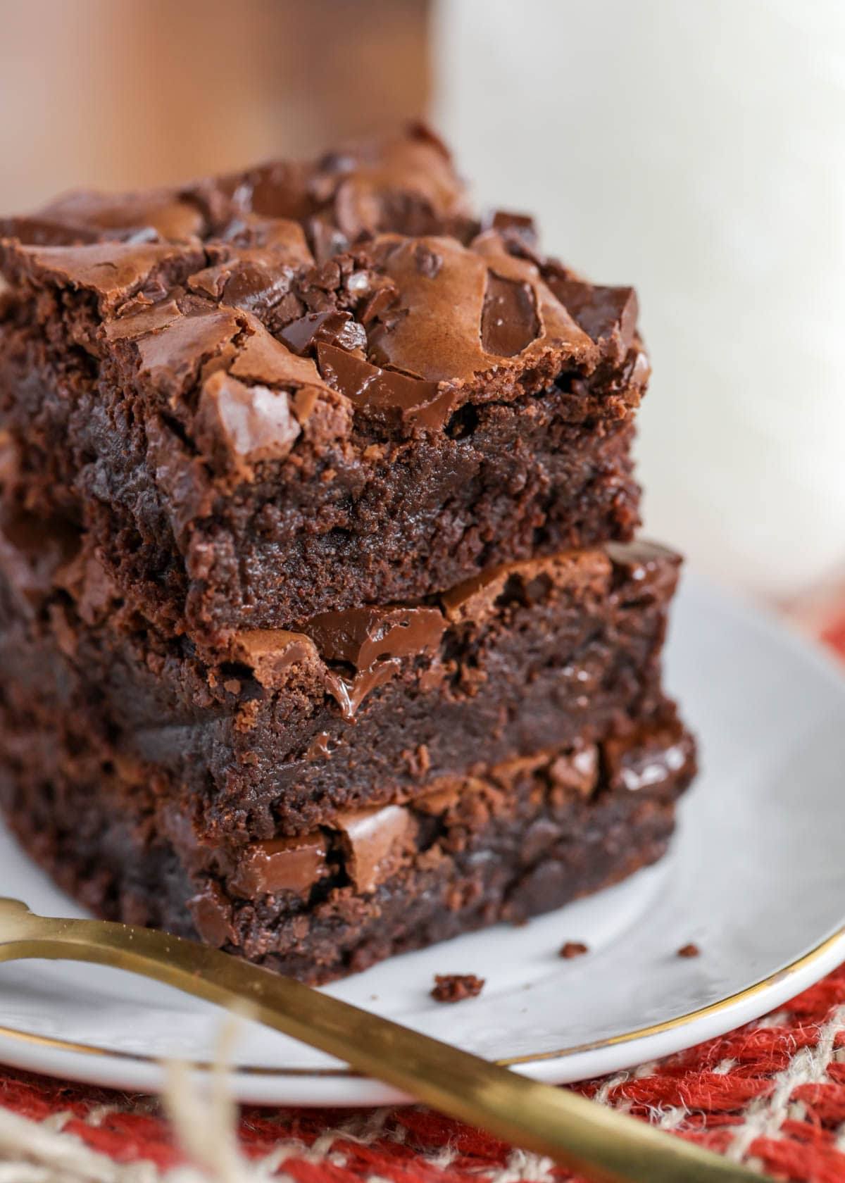 Cut brownie squares
