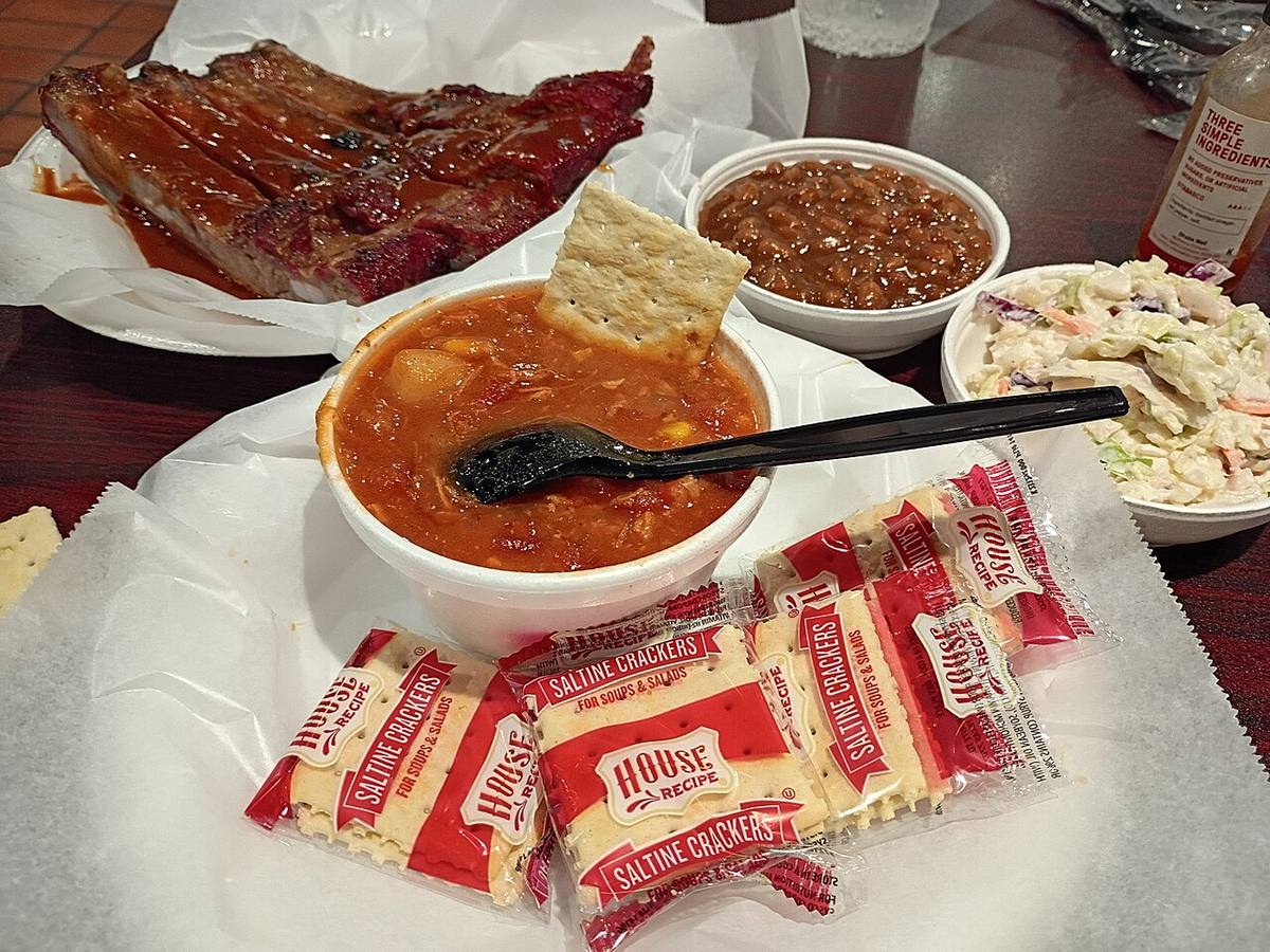 Mary Ross Park, Brunswick Stew Pot memorial