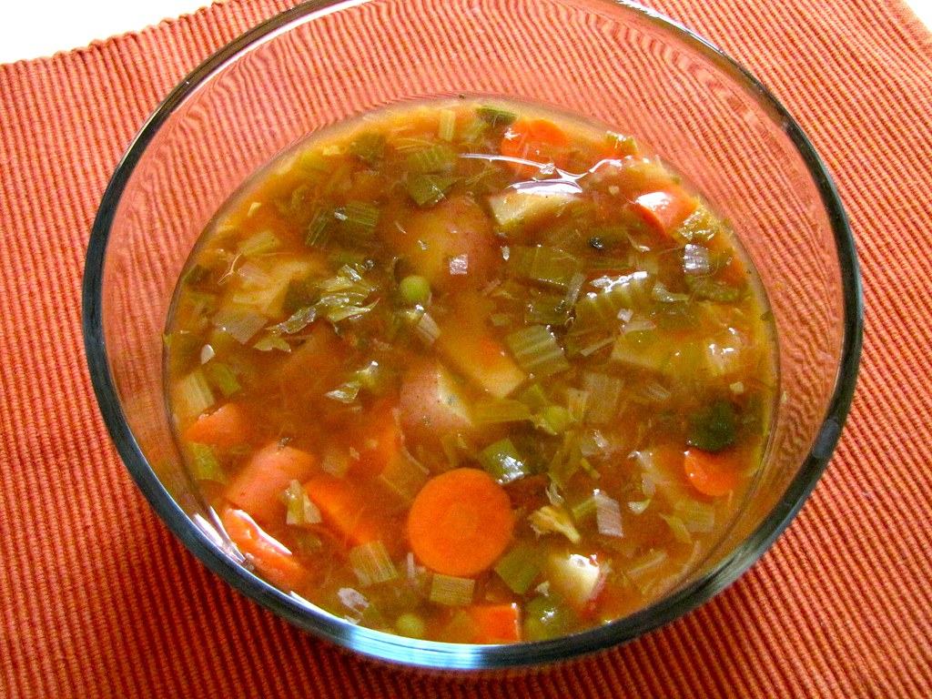 Simple vegetable soup (Celery Leaves)