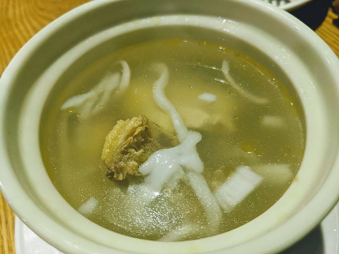 Yeziji Hainanese coconut chicken soup