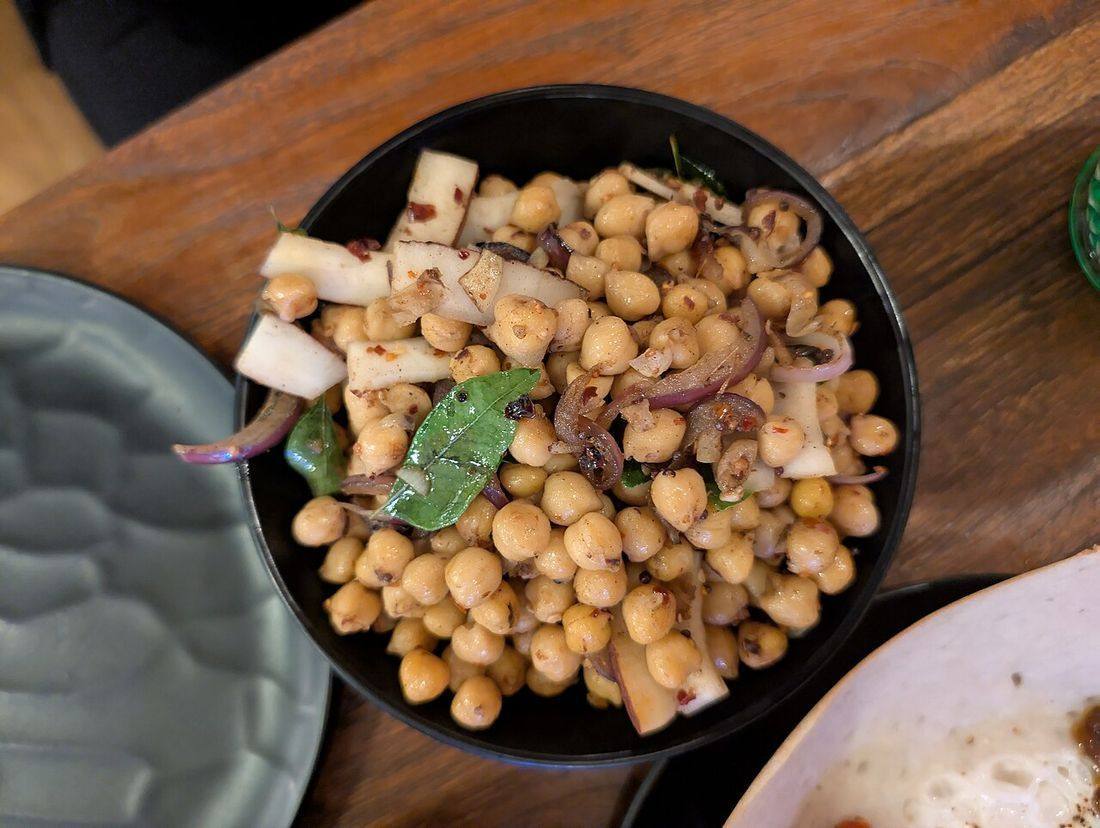 Chickpeas - The Coconut Island 2025-10-05