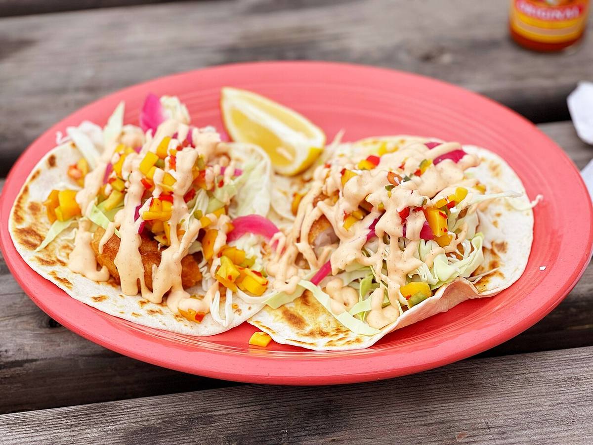 001 Tacos de carnitas, carne asada y al pastor (Corn Salsa)