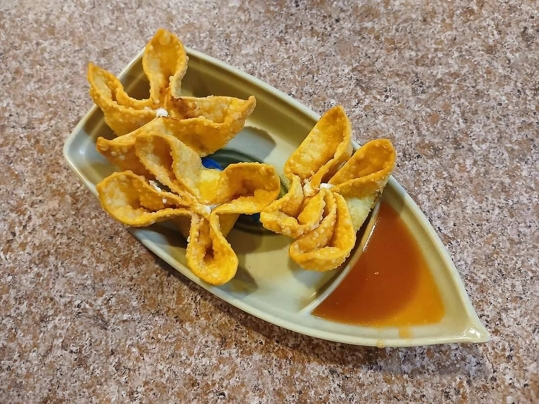 Crab Rangoon appetizer, Hong Kong Inn, Springfield, Missouri