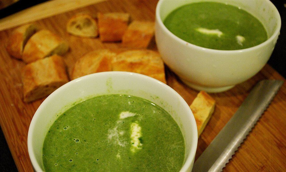 Green garlic and spinach soup (Cream Of Spinach Soup)