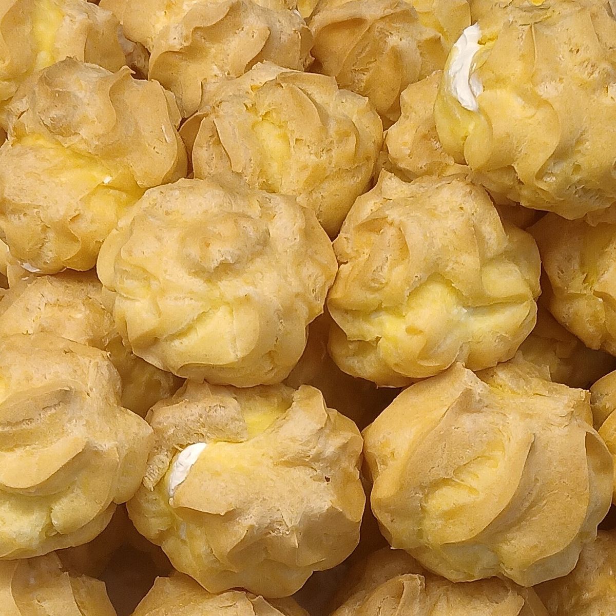 Cream Puffs — representative photograph from Wikimedia Commons