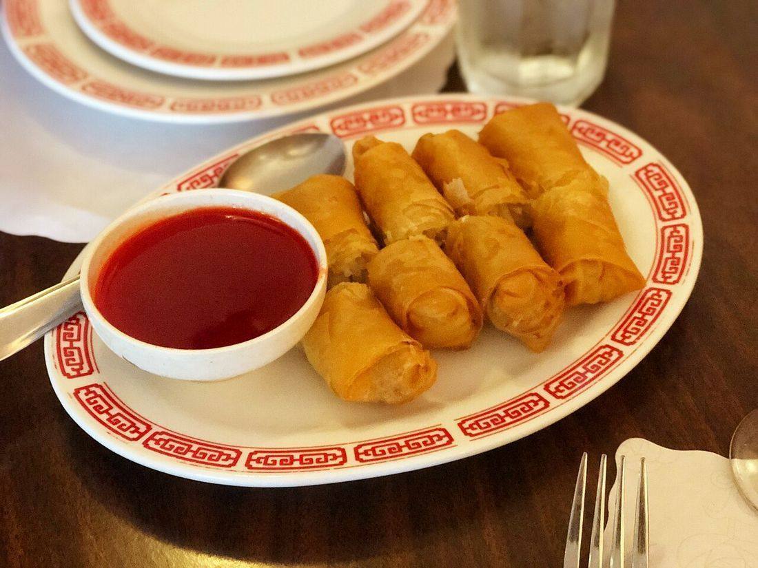 Shanghai Restaurant - August 2019 - Stierch 02 (Egg Rolls)
