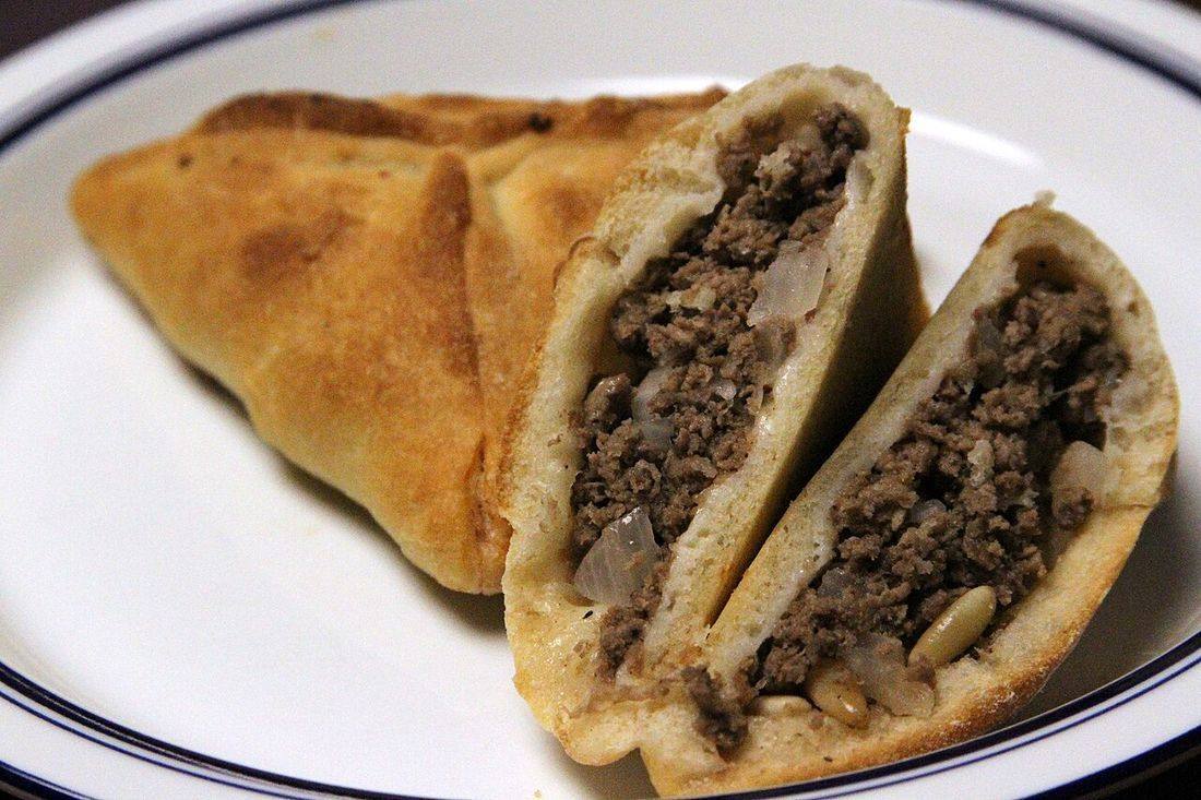 Fatayer — photograph from Wikimedia Commons