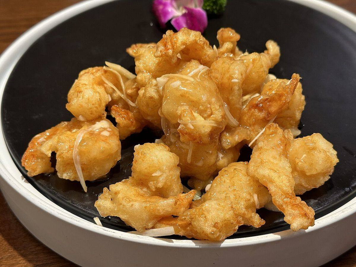 Wok-Fried Prawns with Scallion-Ginger-Garlic Sauce (Ginger Scallion Sauce)
