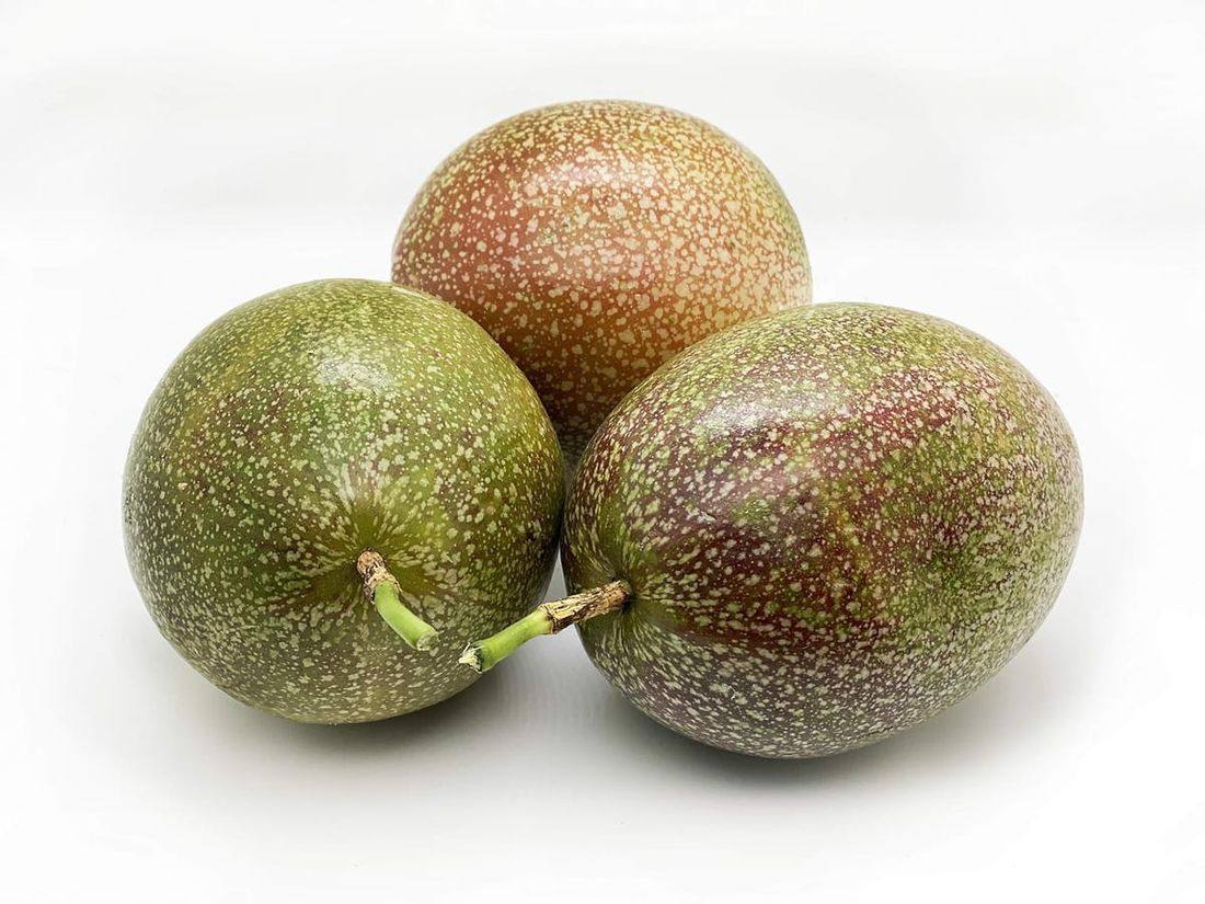 Fresh granadilla