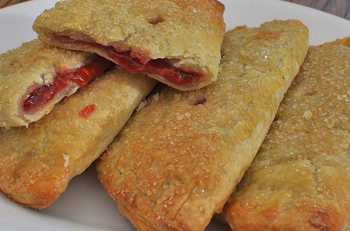 Mmm... raspberry hand pies (Hand Pies)
