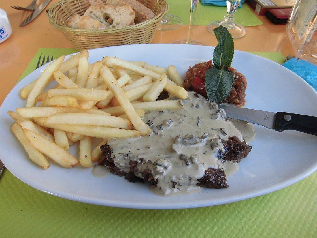 Apt Chat qui pêche Onglet sauce aux cêpes (Hanger Steak)