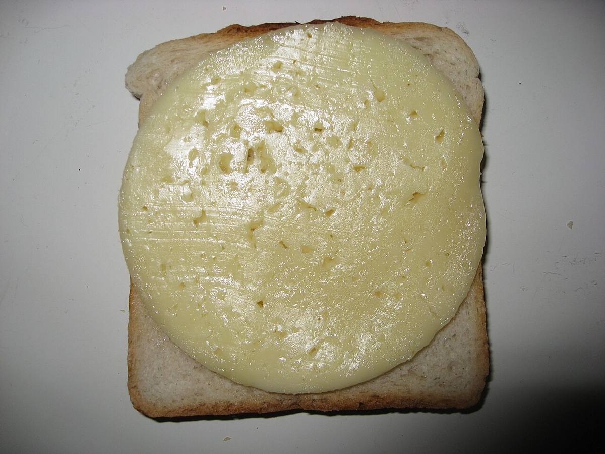 Dill, Cucumber and Yogurt with Crackers and Jalapeno Havarti