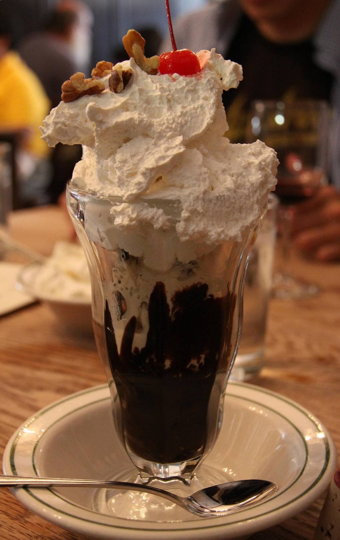 Fudge and Bagels, RR Nagar (Hot Fudge)