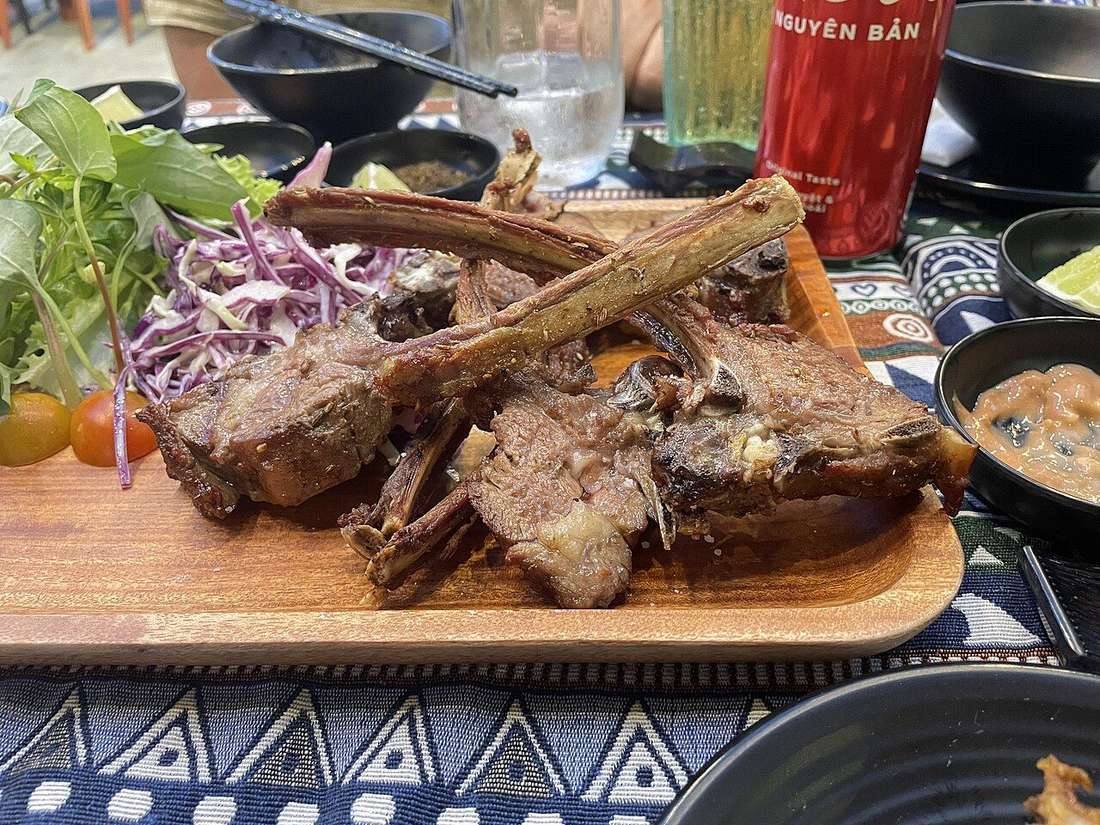 Grilled lamb ribs