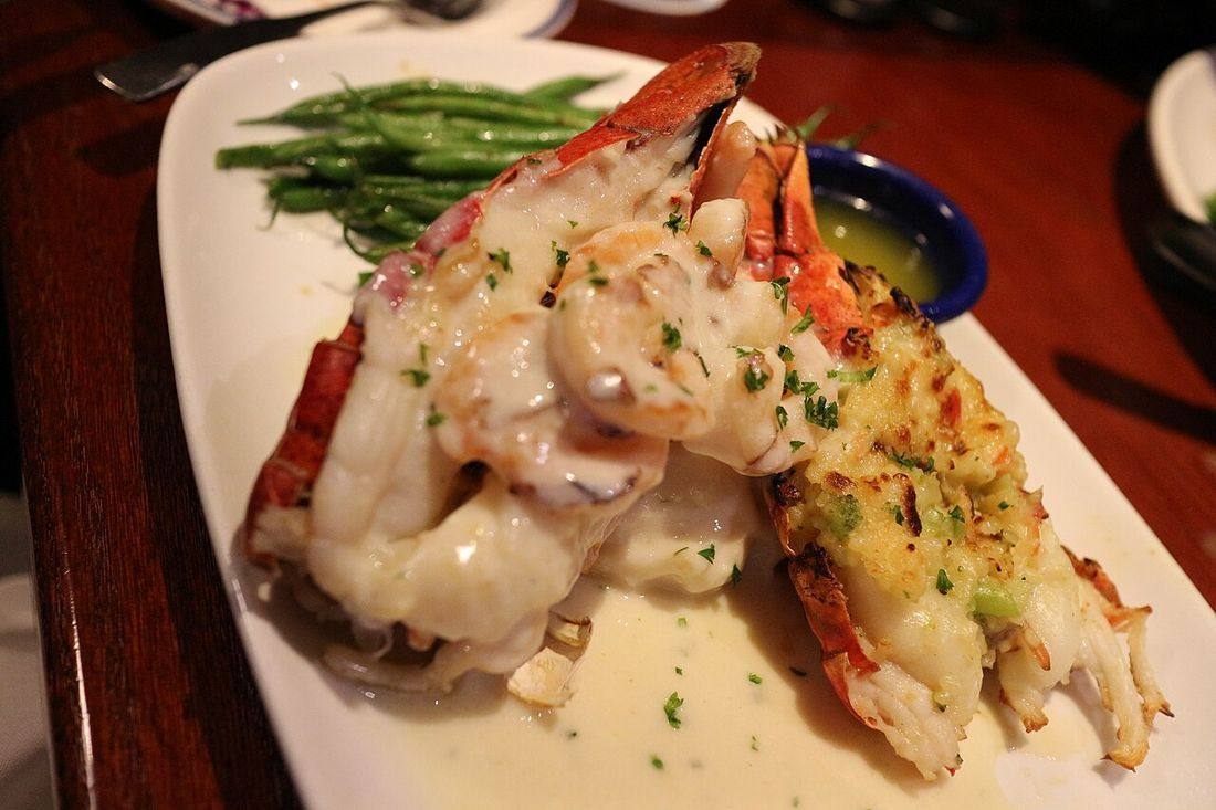 Red Lobster - Dueling Lobster Tails