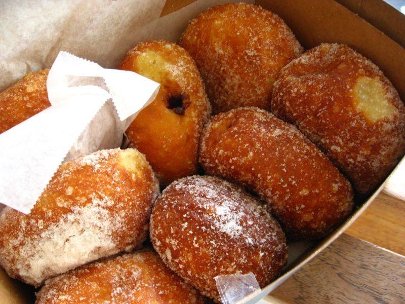 Leonard's malasadas (Malasadas)
