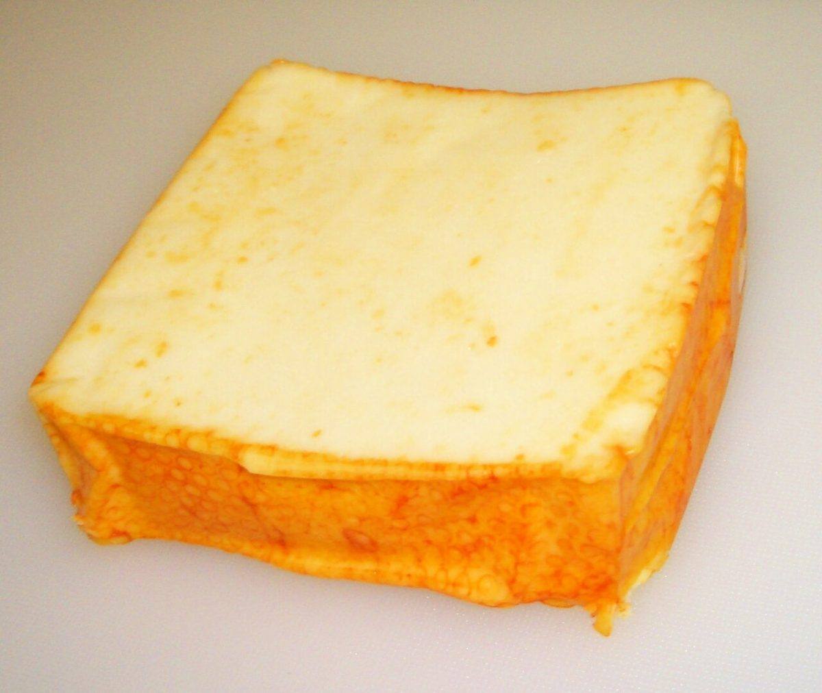 Block of Muenster cheese (Muenster)