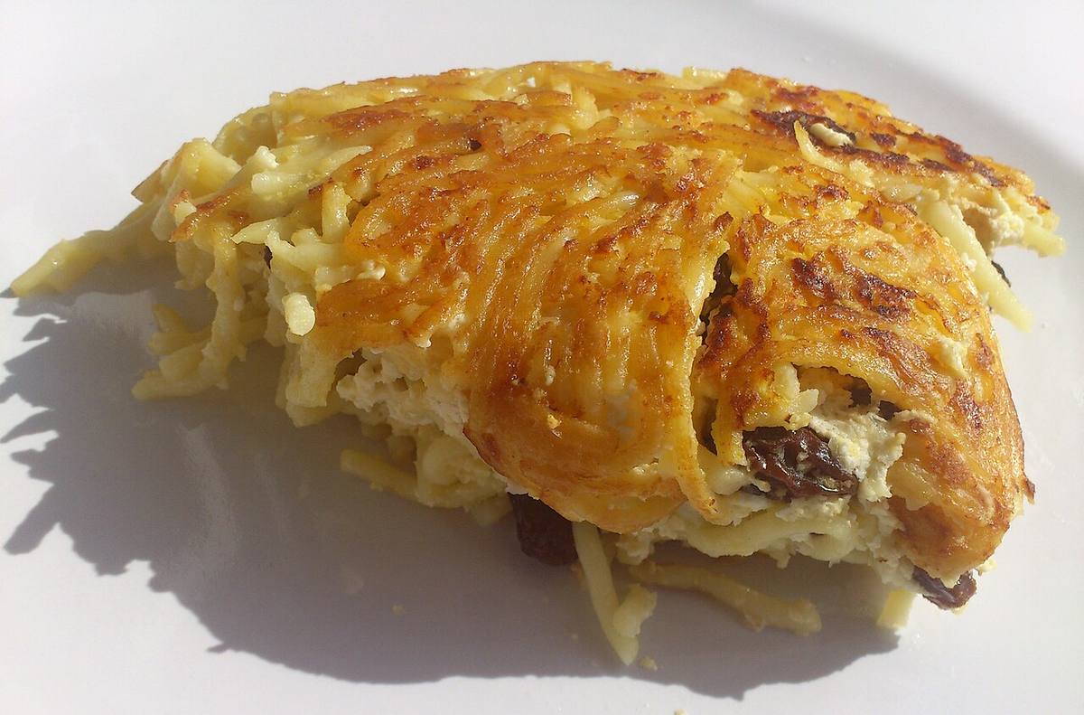 Spinach noodle kugel