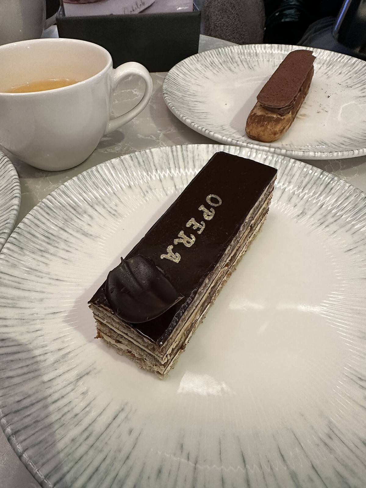 Cake cutting (DSCF3764) (Opera Cake)