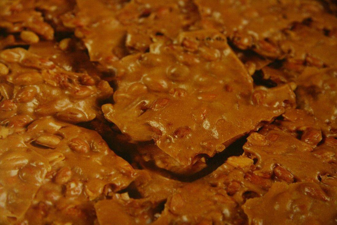 Peanut Brittle — photograph from Wikimedia Commons
