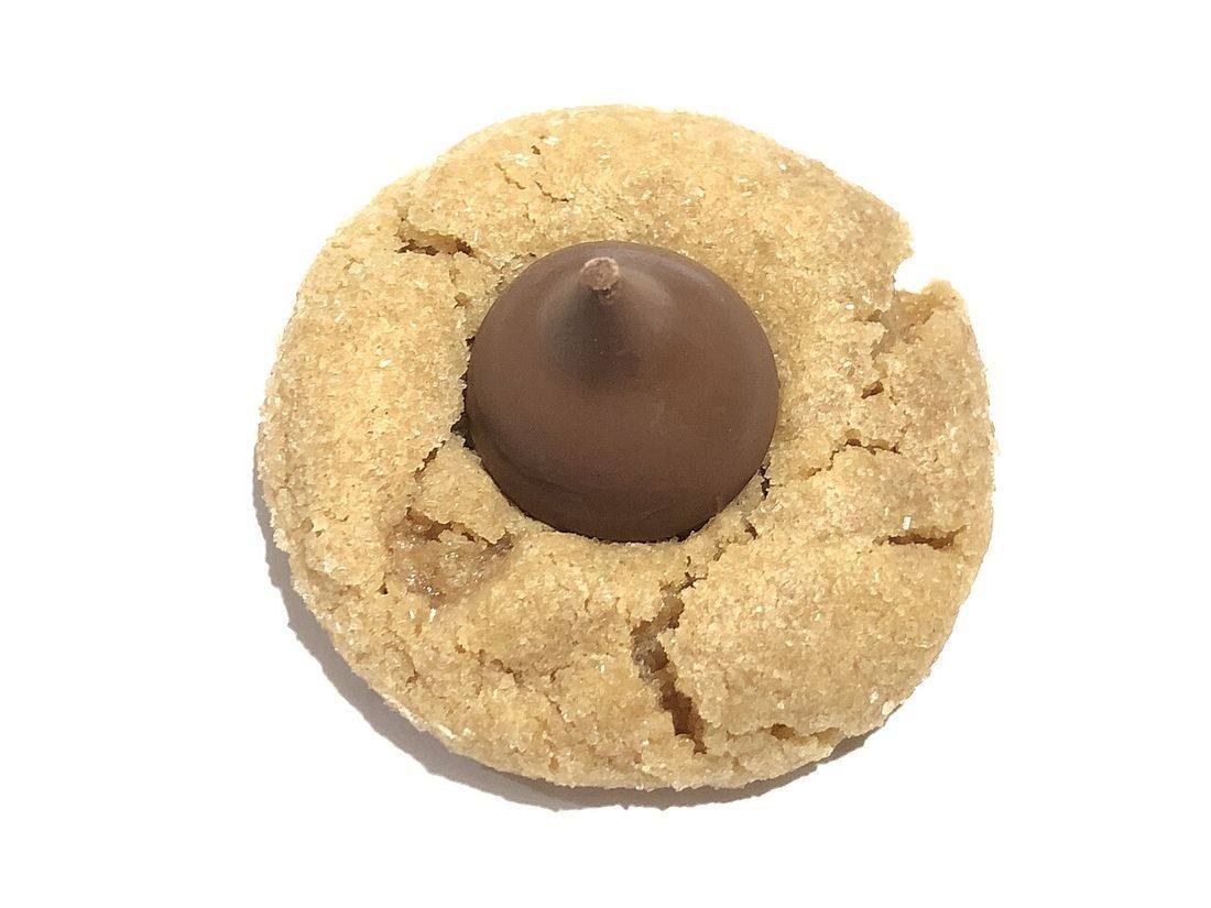 Peanut Butter Blossoms — photograph from Wikimedia Commons