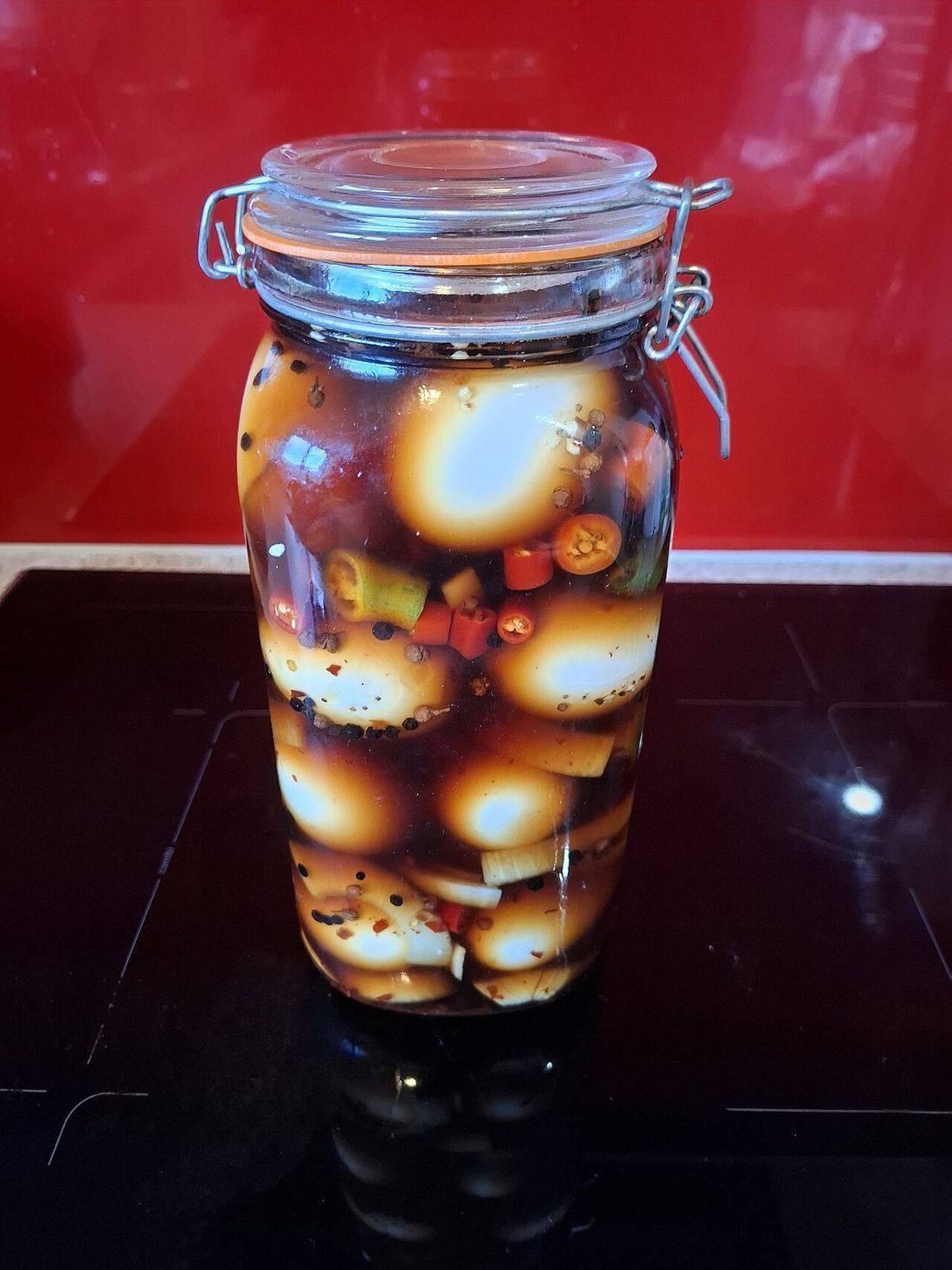 Vinegar pickled eggs
