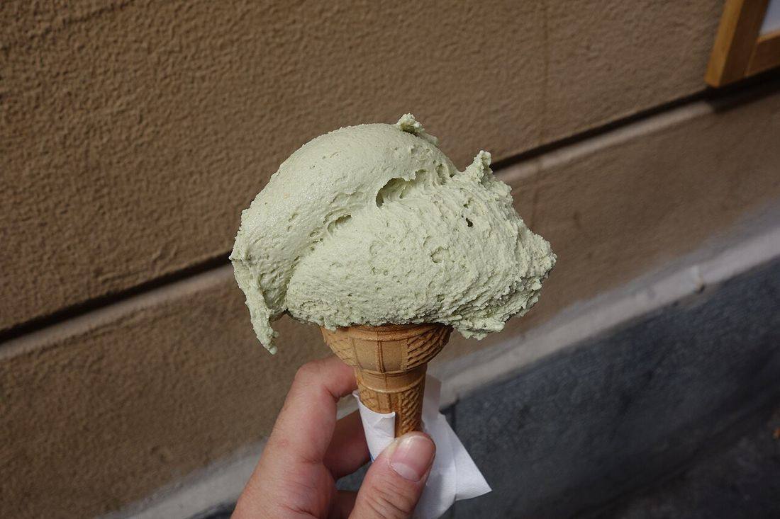 Pistachio Cream — photograph from Wikimedia Commons