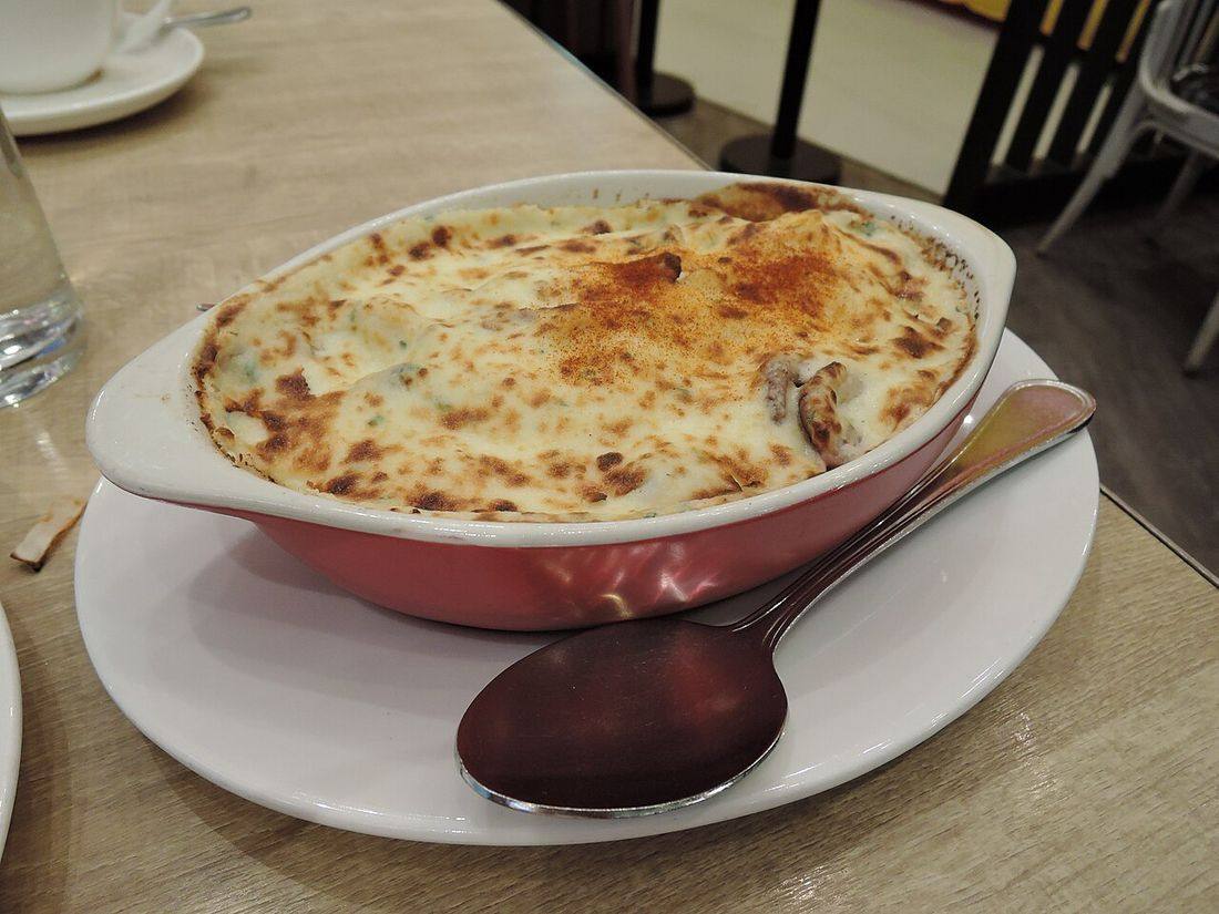 Baked seafood pasta (Pizza Casserole)