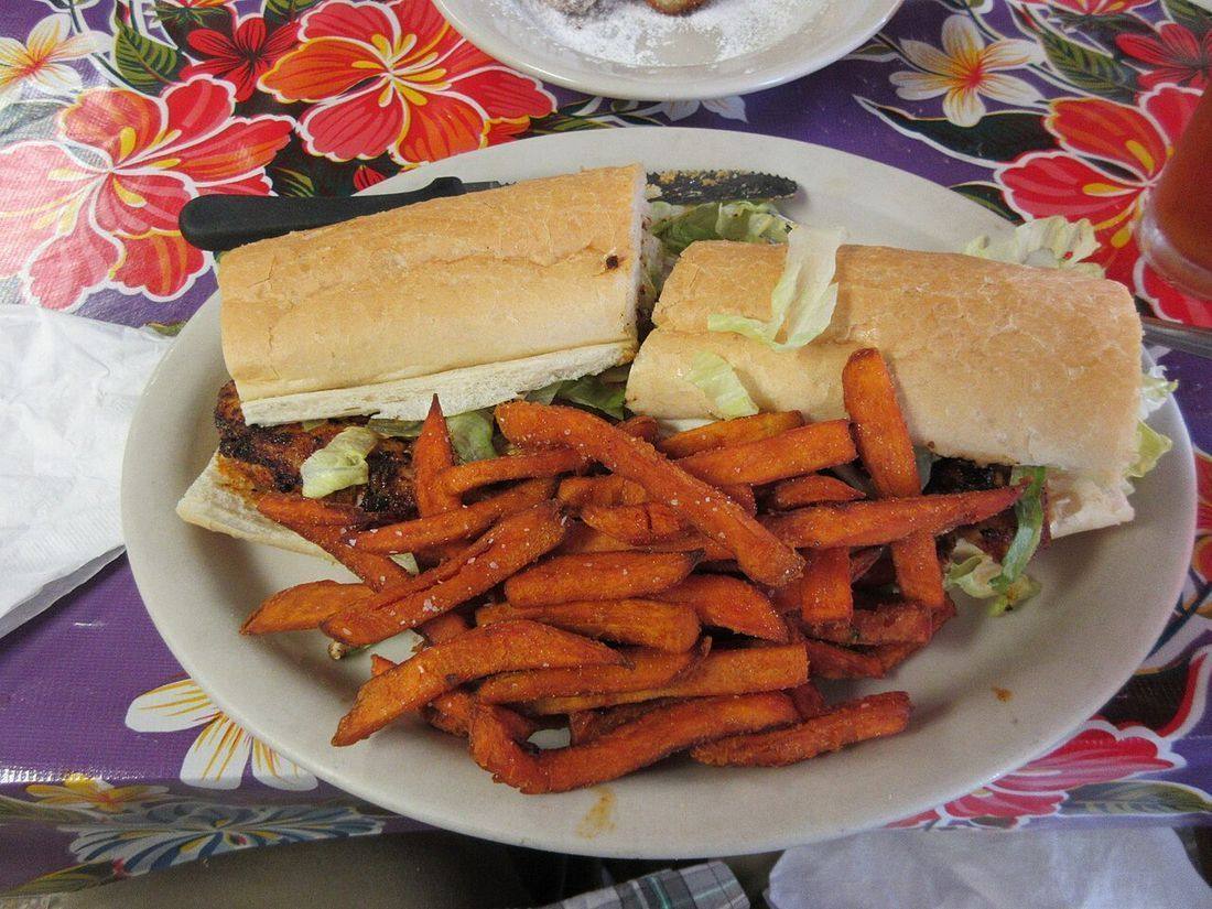 Elizabeth's Restaurant New Orleans Blackened Chicken Po-boy (Po Boy)