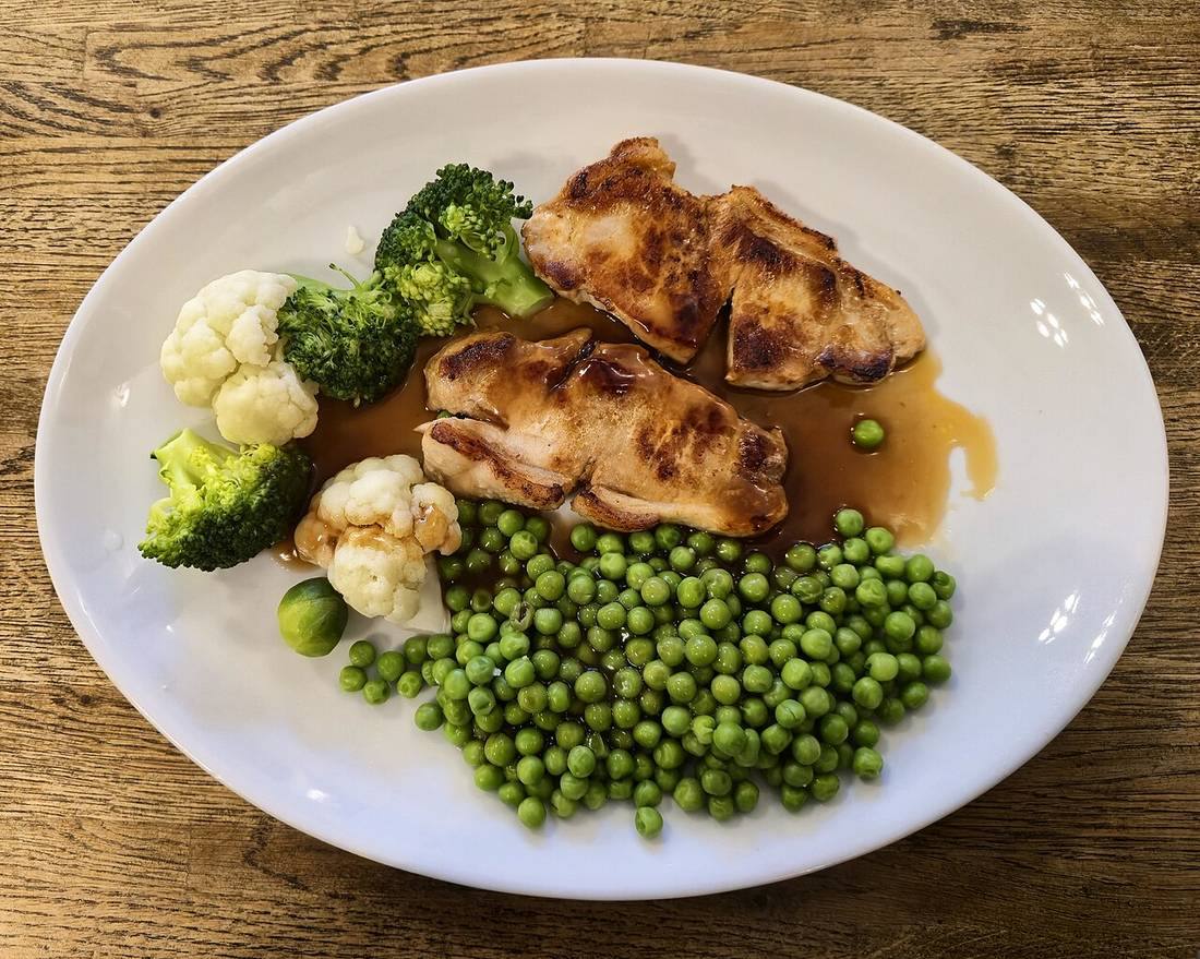 Milano's Café pork loin and veg Russell Street Stroud Gloucestershire England 02