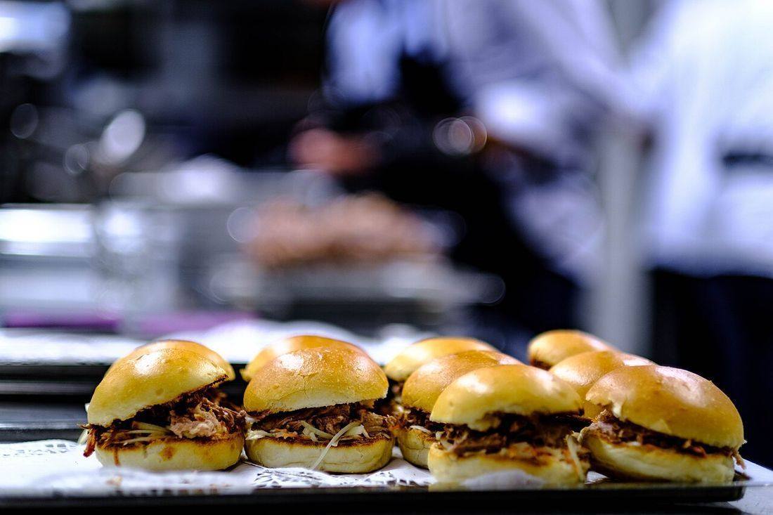 Pulled-pork-sandwiches (Pulled Pork Sandwiches)