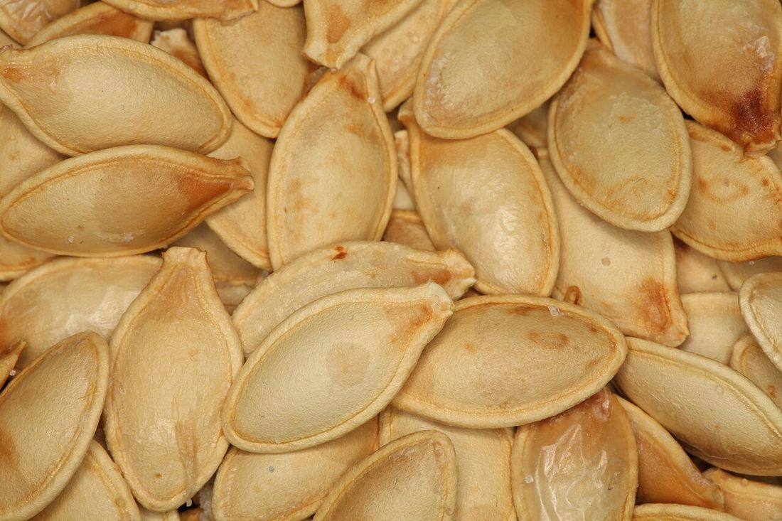 Pumpkin Seeds macro 1