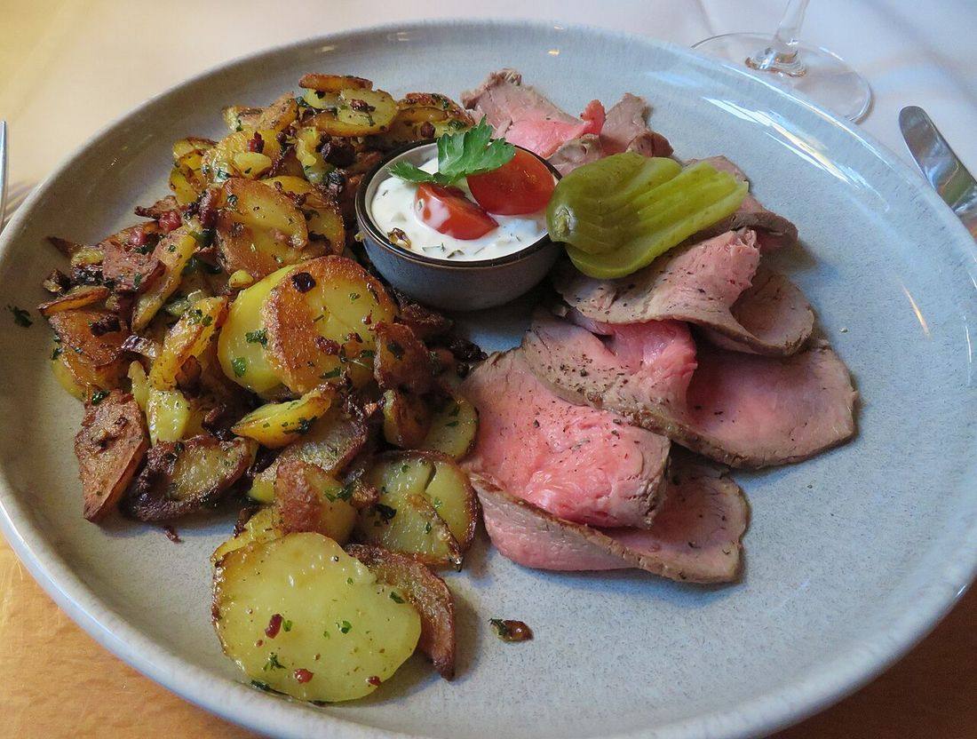 AaIMG 1718 Roasbeef mit Bratkartoffeln (Remoulade)