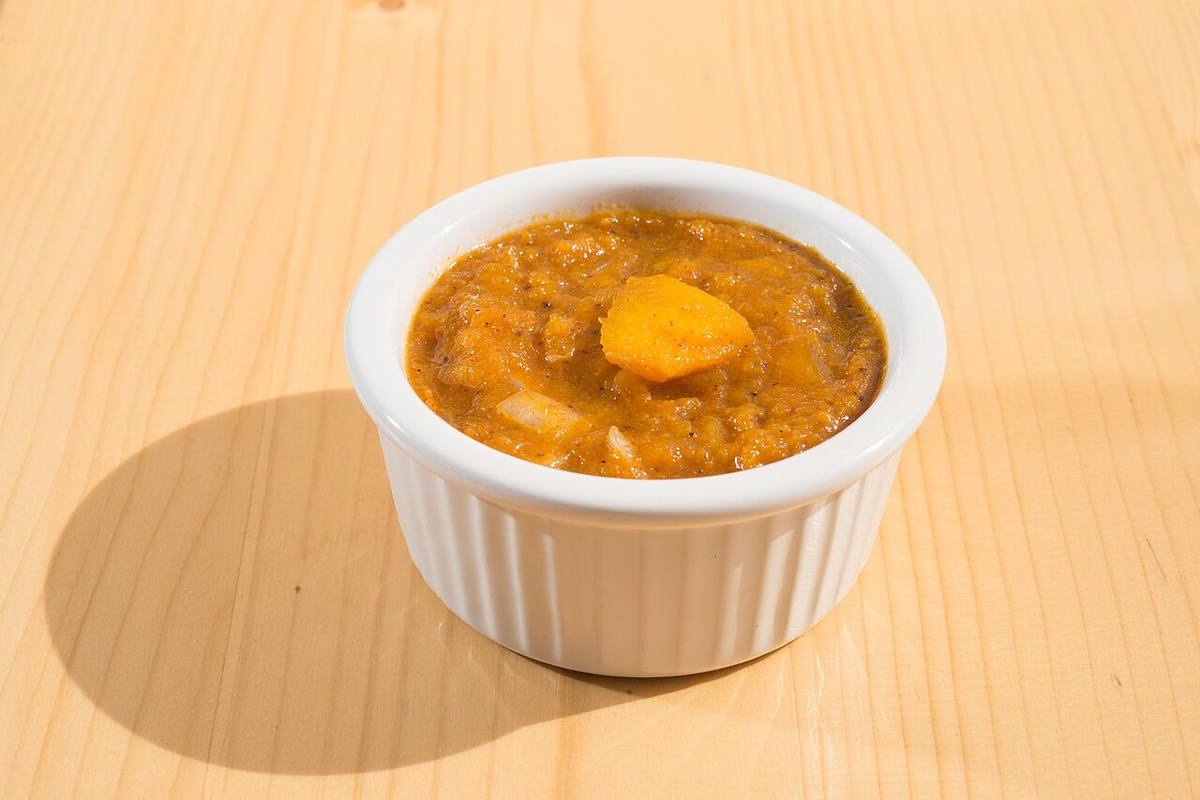Roasted Red Pepper Soup — photograph from Wikimedia Commons