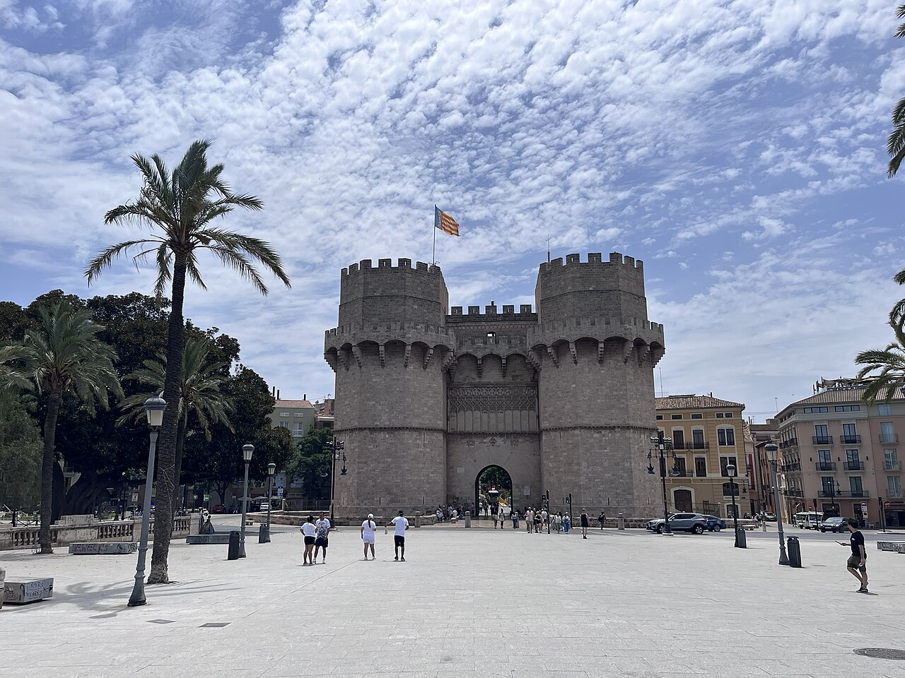 Serranos — representative photograph from Wikimedia Commons