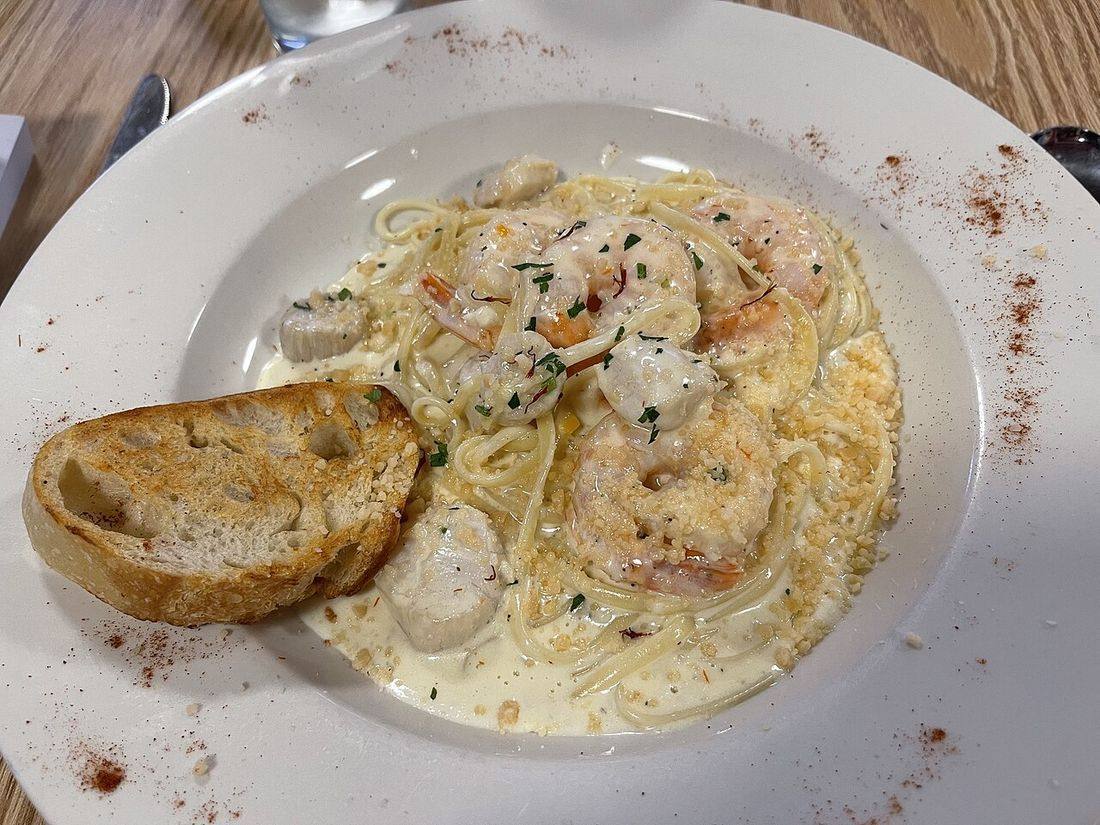 Casa Del Sol - November 2022 - Sarah Stierch 04 (Shrimp Alfredo)