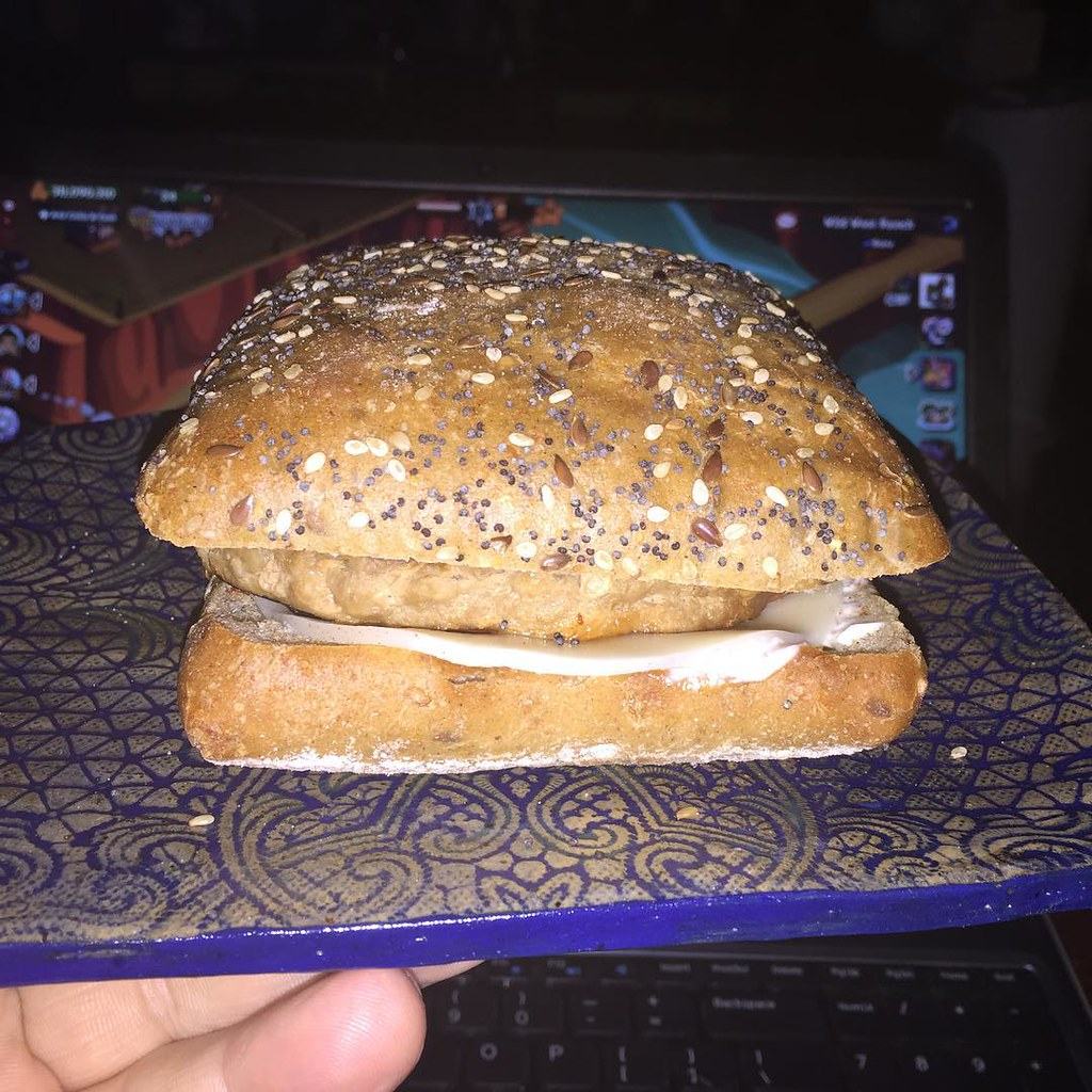 Dinner: multigrain Ciabatta, a mayo- horse radish- paprika spread, smoked Gouda and a turkey burger. (Smoked...