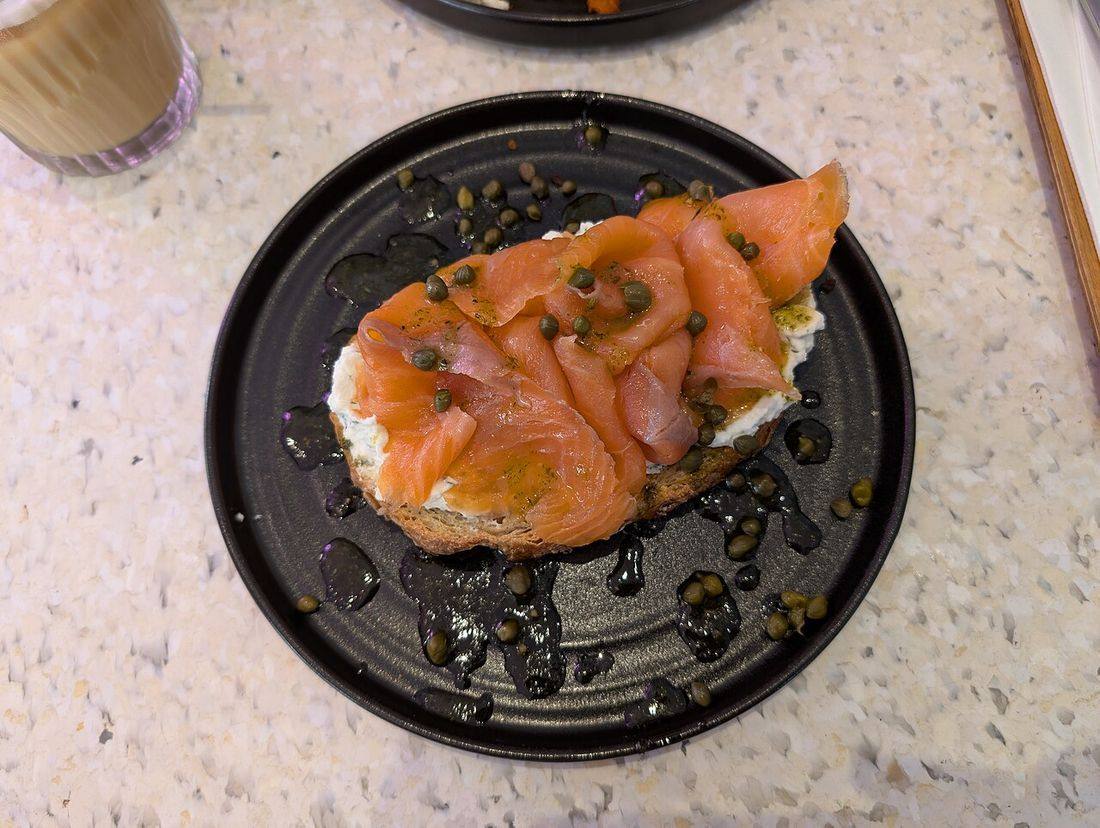 SMOKED SALMON TOAST - 17 GRAMS 2025-09-20