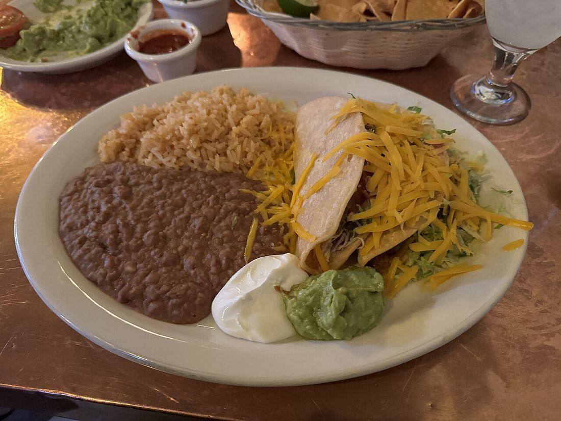 El Azteca - March 2024 - Sarah Stierch 02 (Spanish Rice)