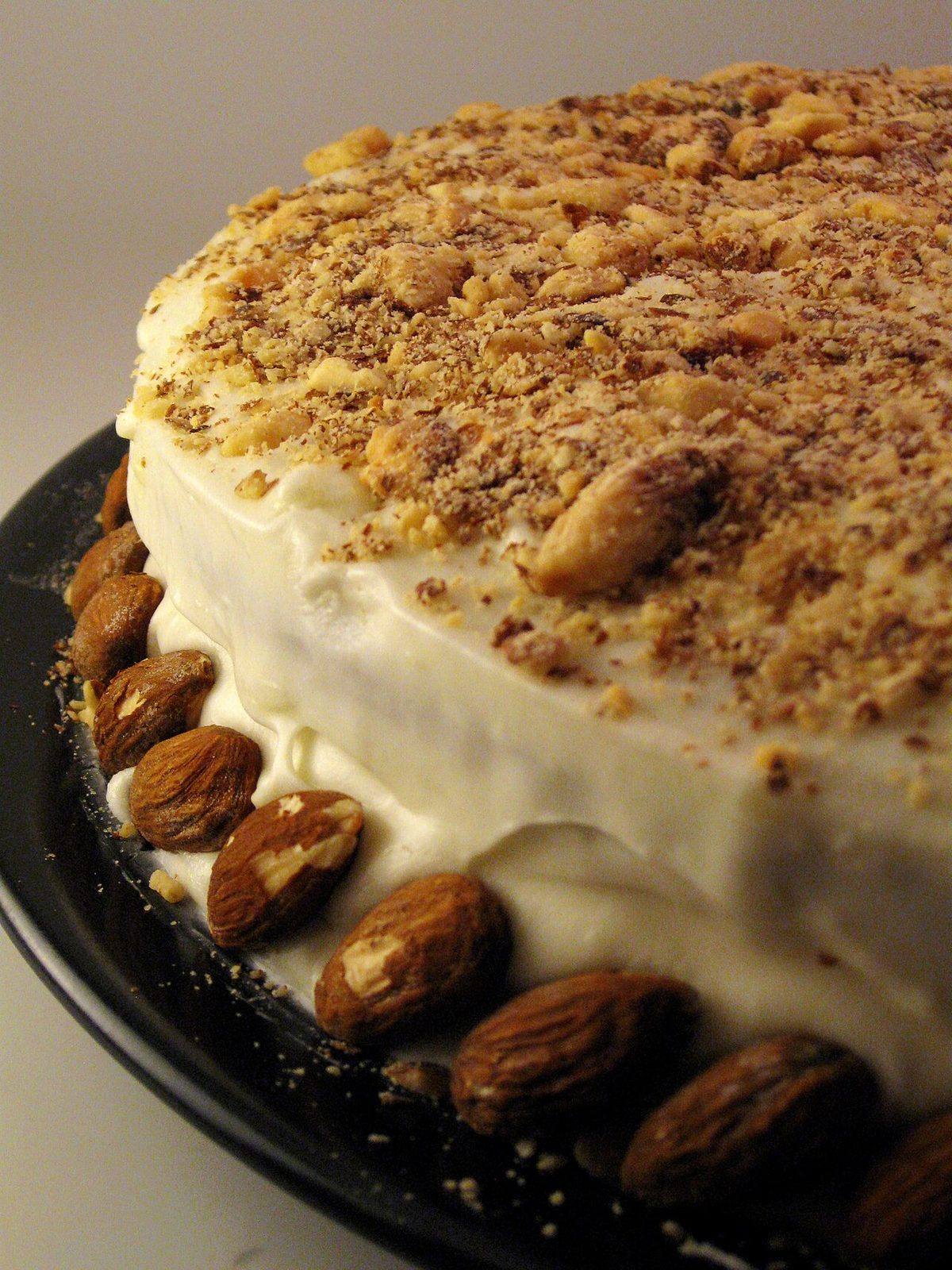Pumpkin spice cake with almonds (Spice Cake)