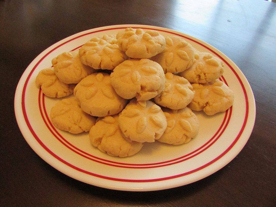 Spritz with no coloring (Spritz Cookies)