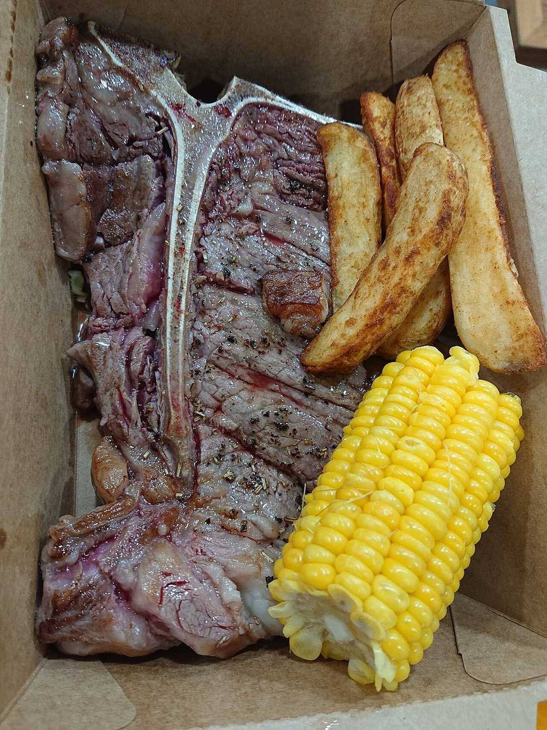 T-Bone Steak with Corn & Fries (T Bone Steak)