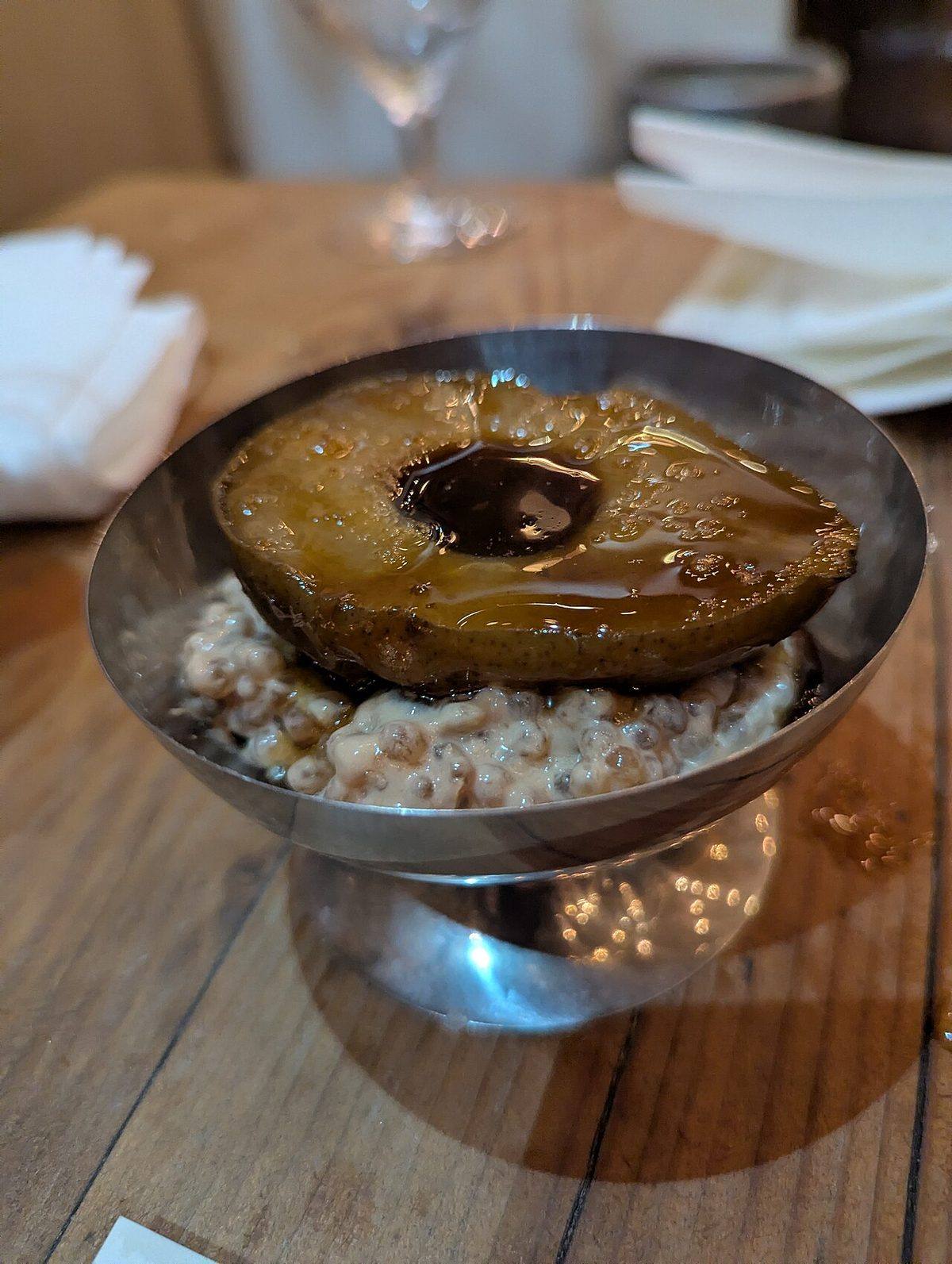 Candied pear and black tea tapioca pudding (Tapioca Pudding)