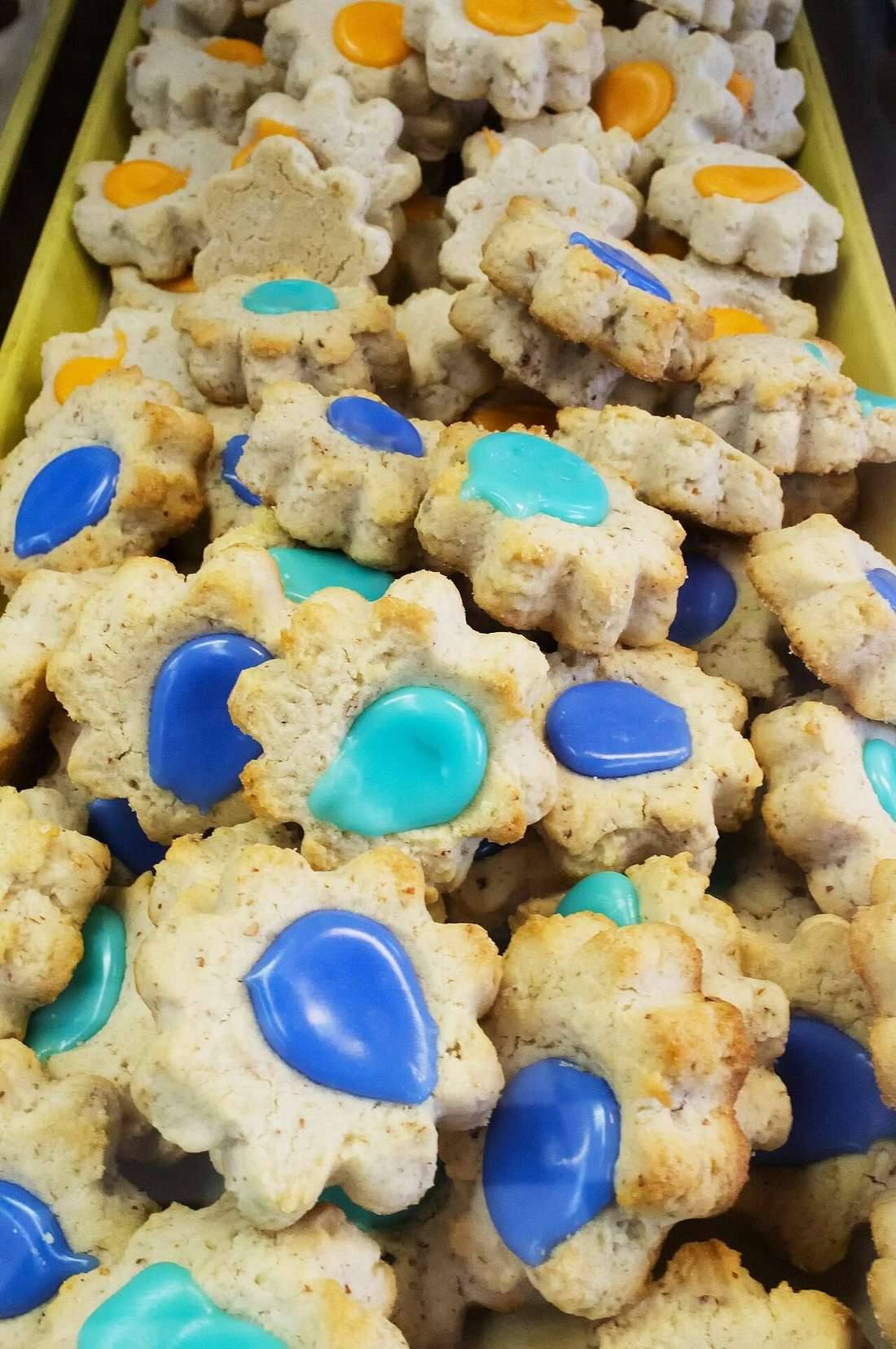 Thumbprint Cookies — photograph from Wikimedia Commons