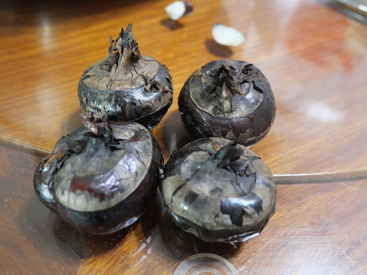 Water chestnut in home (Water Chestnuts)