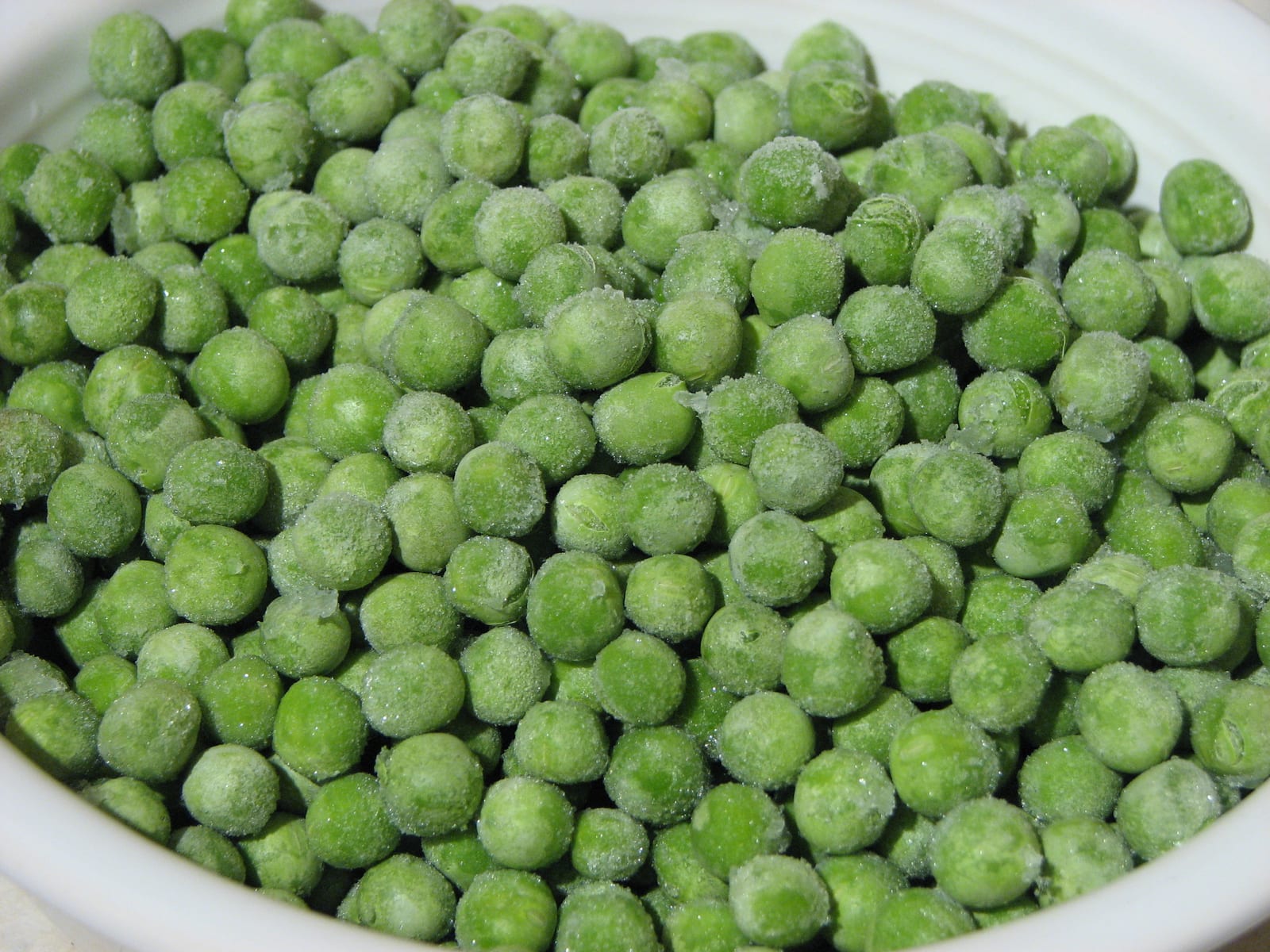 Frozen green peas, a food that freezes well